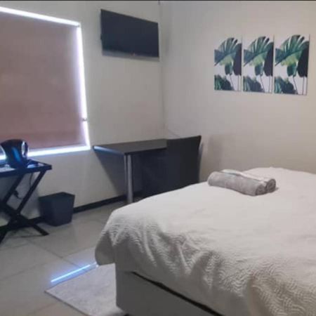 Carlo'S Boutique Guesthouse 월브스베이 외부 사진
